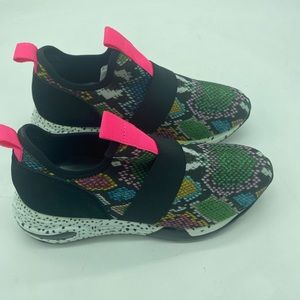 Steve Madden cliff snake print snickers, leather and man made material